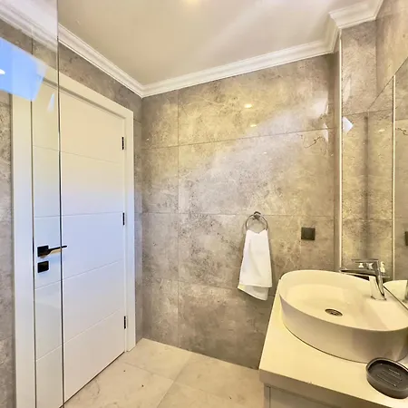 With A Pool And Sea View In Kalkan 2 Apartman *